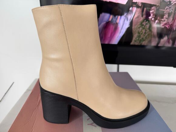 Lisa Vicky Shoes - Lisa Vicky VALID-V Chunky Heel Ankle Boots | Size 7 NEW